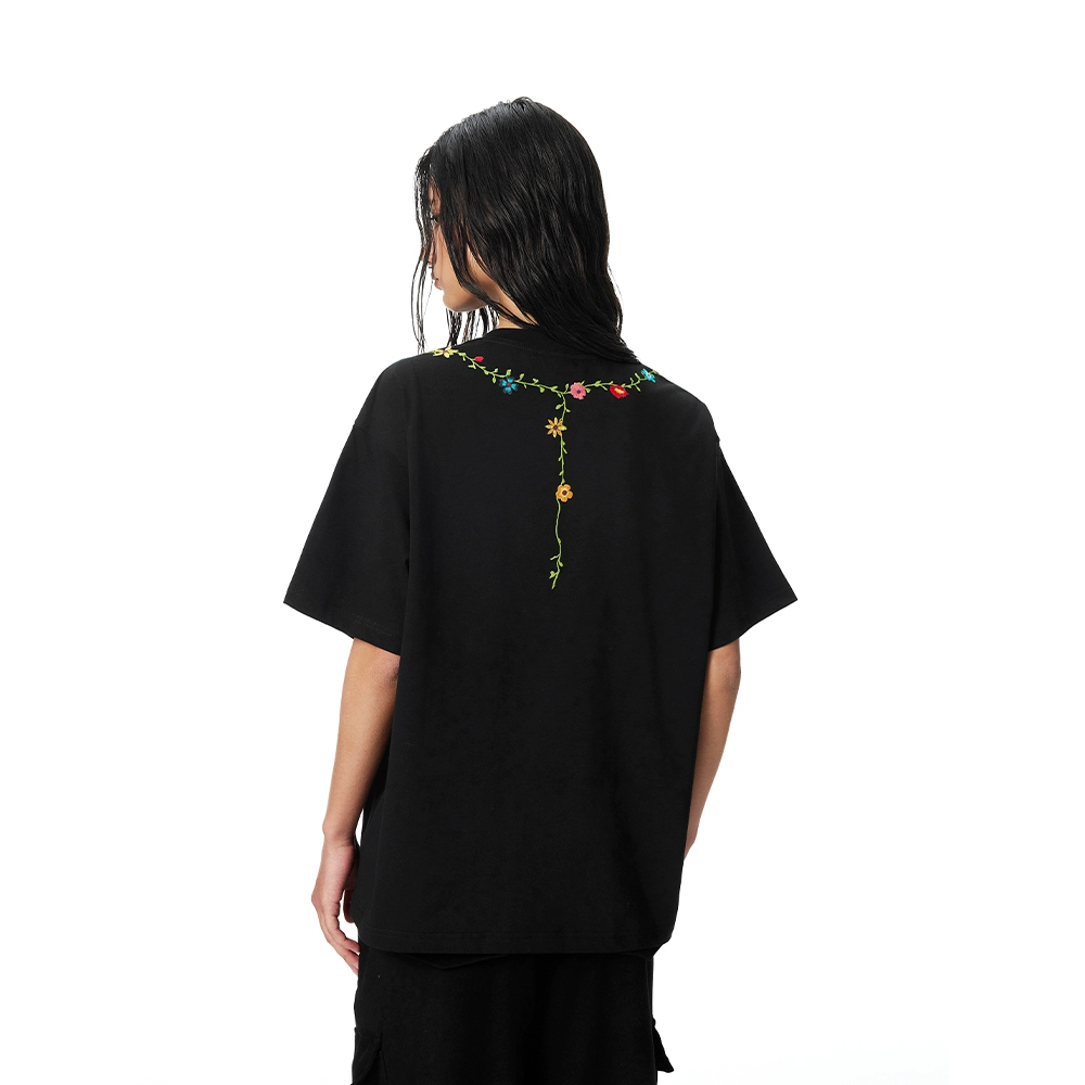 Achock Floral Necklace Emb Tee - Black