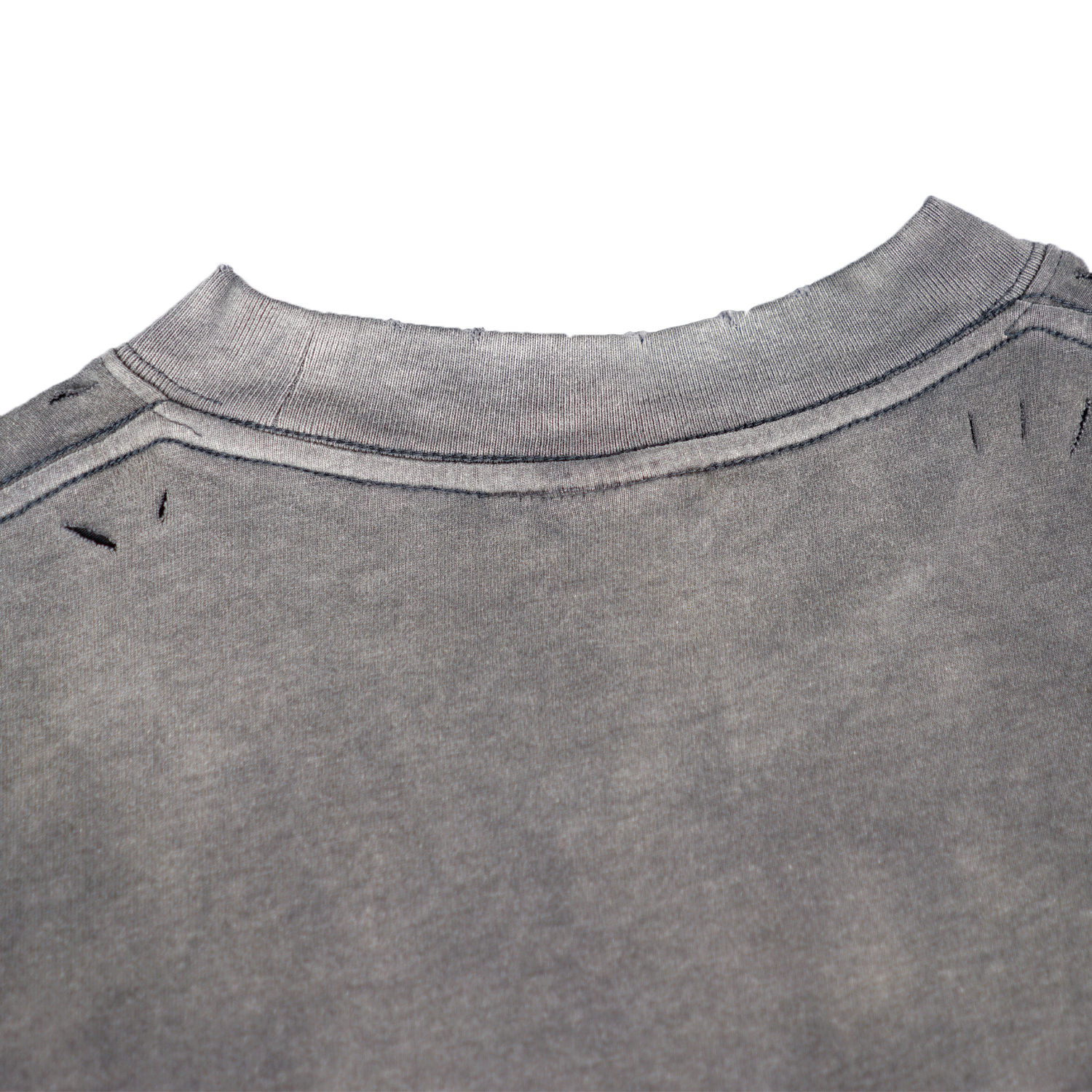 Wellbred Club "Font" Distressed Wsh Tee - Grey